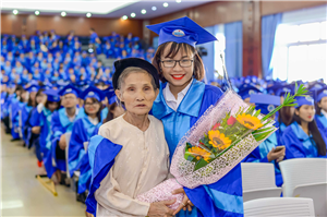 Tốt nghiệp – Nguyễn Tuấn